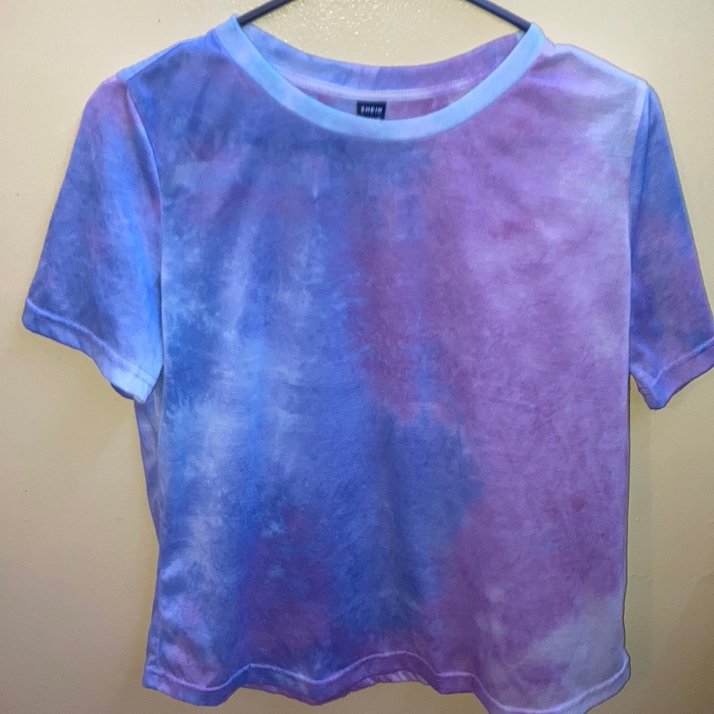 Tie-dye T-shirts really cute, really comfy